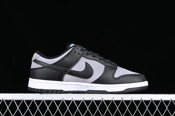 DUNK LOW BLACK_GREY_GREEN STRIKE