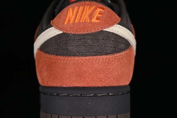 DUNK LOW RED PANDA VELVET BROWN_SANDDRIFT_RUGGED ORANGE