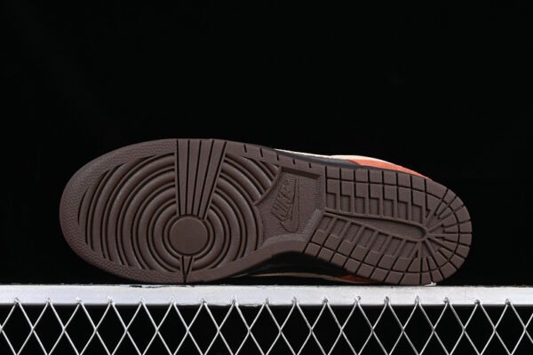 DUNK LOW RED PANDA VELVET BROWN_SANDDRIFT_RUGGED ORANGE