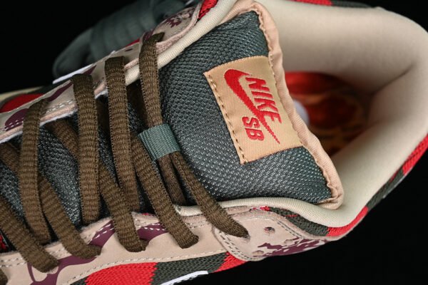DUNK LOW PRO SB FREDDY KRUEGER TAUPE_CHROME
