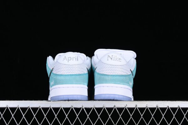 APRIL SKATEBOARDS X DUNK LOW SB TURBO GREEN_METALLIC SILVER_TURBO GREEN