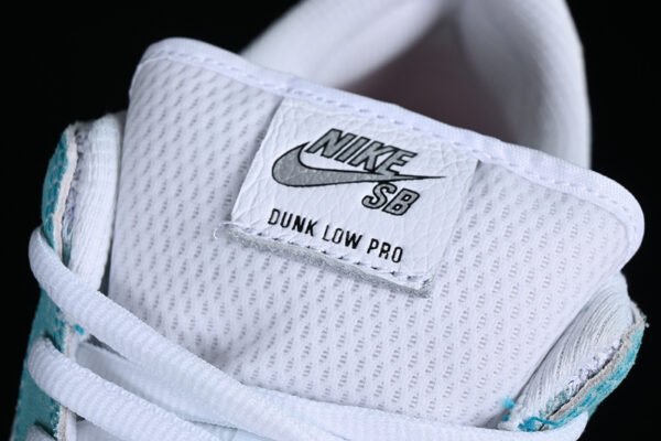 APRIL SKATEBOARDS X DUNK LOW SB TURBO GREEN_METALLIC SILVER_TURBO GREEN