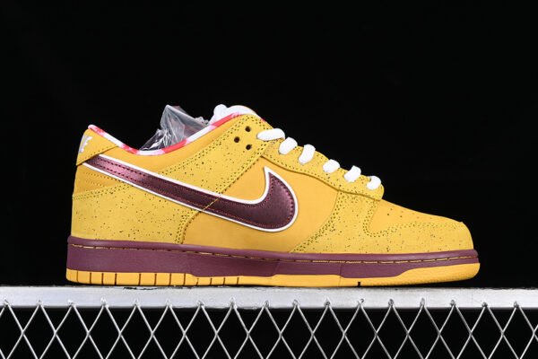 DUNK LOW PREMIUM SB YLLW OCHRE_TERRA BROWN