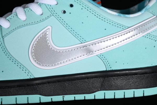 CONCEPTS X SB DUNK LOW BLUE_SLIVER