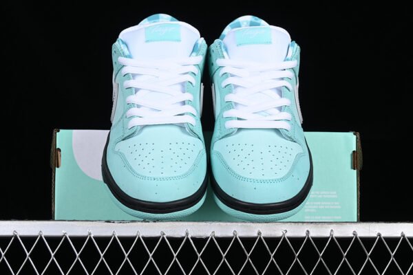 CONCEPTS X SB DUNK LOW BLUE_SLIVER