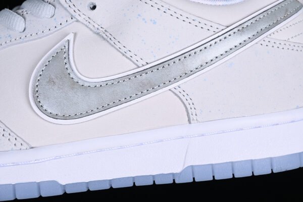 CONCEPTS X DUNK LOW OG SB QS WHITE LOBSTER FRIENDS FAMILY WHITE_PHOTON DUST_PURE