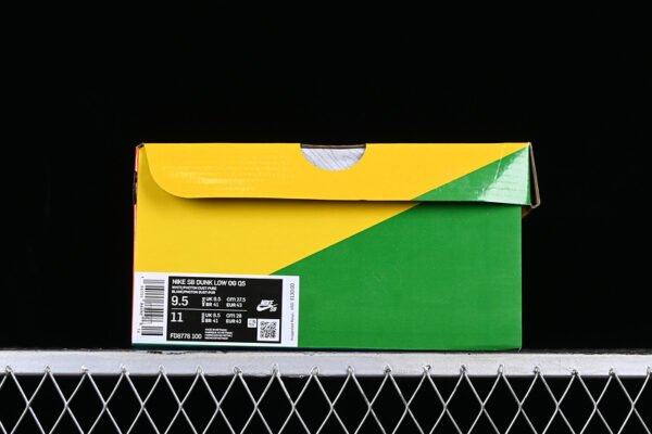 CONCEPTS X DUNK LOW OG SB QS WHITE LOBSTER FRIENDS FAMILY WHITE_PHOTON DUST_PURE