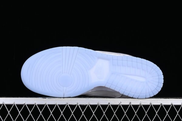 CONCEPTS X DUNK LOW OG SB QS WHITE LOBSTER FRIENDS FAMILY WHITE_PHOTON DUST_PURE