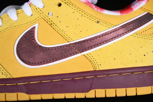 DUNK LOW PREMIUM SB YLLW OCHRE_TERRA BROWN