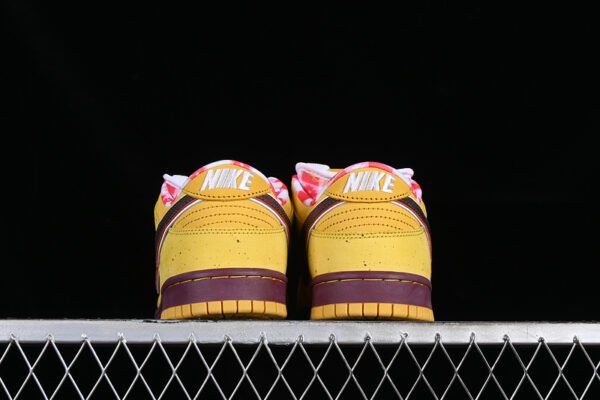 DUNK LOW PREMIUM SB YLLW OCHRE_TERRA BROWN